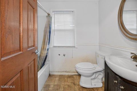 Tiny photo for 1822 Loxley Road, Toledo, OH 43613 (MLS # 10014639)