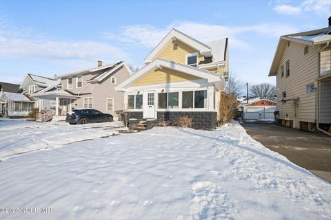 Tiny photo for 721 Hampton Avenue, Toledo, OH 43609 (MLS # 10001995)