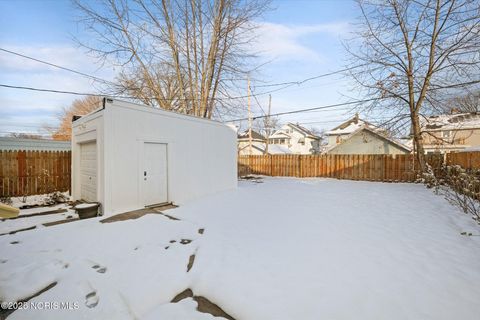 Tiny photo for 721 Hampton Avenue, Toledo, OH 43609 (MLS # 10001995)