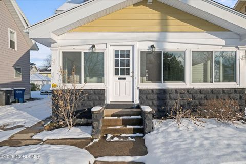 Tiny photo for 721 Hampton Avenue, Toledo, OH 43609 (MLS # 10001995)