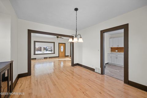 Tiny photo for 721 Hampton Avenue, Toledo, OH 43609 (MLS # 10001995)