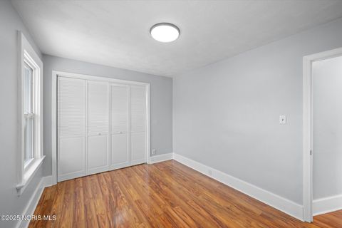 Tiny photo for 721 Hampton Avenue, Toledo, OH 43609 (MLS # 10001995)