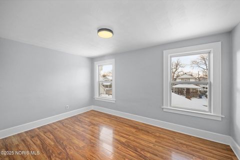 Tiny photo for 721 Hampton Avenue, Toledo, OH 43609 (MLS # 10001995)