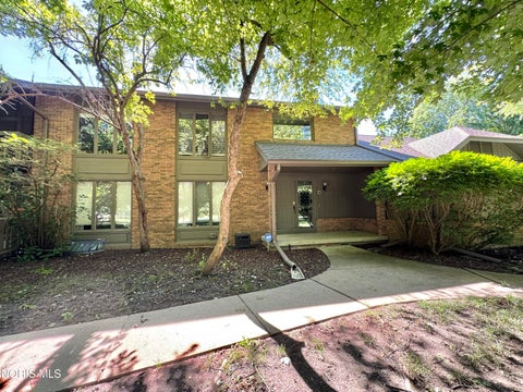 Tiny photo for 29660 E River Road, Perrysburg, OH 43551 (MLS # 10009425)