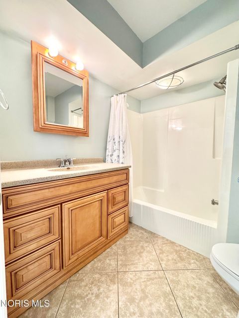 Tiny photo for 29660 E River Road, Perrysburg, OH 43551 (MLS # 10009425)