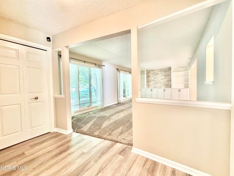 Tiny photo for 29660 E River Road, Perrysburg, OH 43551 (MLS # 10009425)
