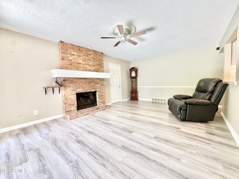 Tiny photo for 29660 E River Road, Perrysburg, OH 43551 (MLS # 10009425)