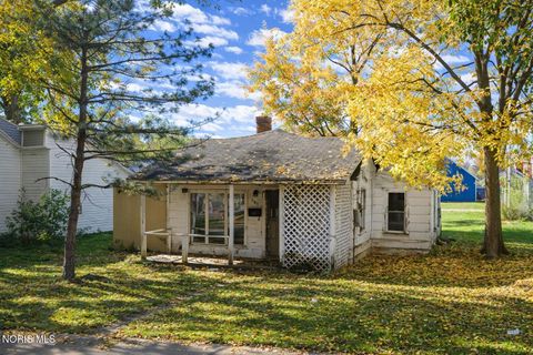 Photo of 409 Beech Street, St. Marys, OH 45885 (MLS # 10004293)