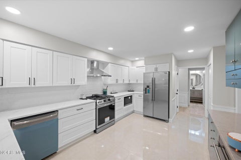 Tiny photo for 3986 W Bancroft Street, Ottawa Hills, OH 43606 (MLS # 10014138)