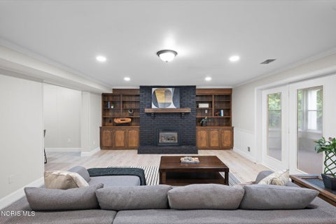 Tiny photo for 3986 W Bancroft Street, Ottawa Hills, OH 43606 (MLS # 10014138)