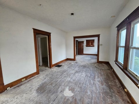 Tiny photo for 1014 Clay Avenue, Toledo, OH 43608 (MLS # 10012565)