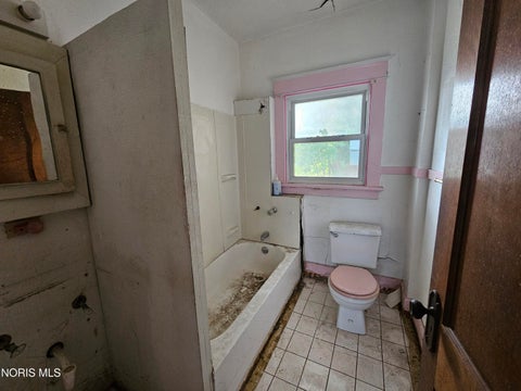 Tiny photo for 1014 Clay Avenue, Toledo, OH 43608 (MLS # 10012565)