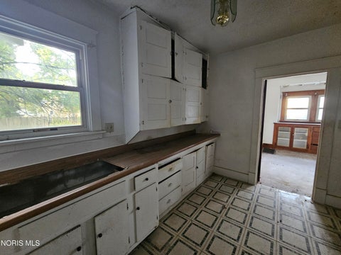 Tiny photo for 1014 Clay Avenue, Toledo, OH 43608 (MLS # 10012565)