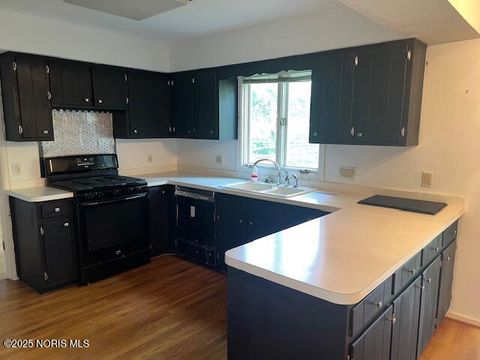 Tiny photo for 5743 E Candlestick Court, Toledo, OH 43615 (MLS # 10000785)