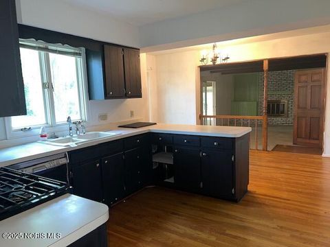 Tiny photo for 5743 E Candlestick Court, Toledo, OH 43615 (MLS # 10000785)