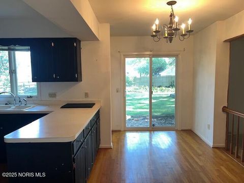 Tiny photo for 5743 E Candlestick Court, Toledo, OH 43615 (MLS # 10000785)