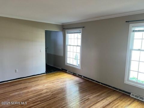 Tiny photo for 5743 E Candlestick Court, Toledo, OH 43615 (MLS # 10000785)