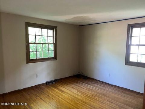 Tiny photo for 5743 E Candlestick Court, Toledo, OH 43615 (MLS # 10000785)