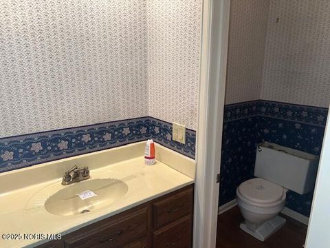 Tiny photo for 5743 E Candlestick Court, Toledo, OH 43615 (MLS # 10000785)