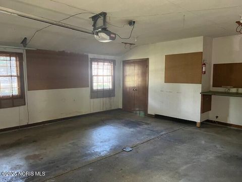 Tiny photo for 5743 E Candlestick Court, Toledo, OH 43615 (MLS # 10000785)