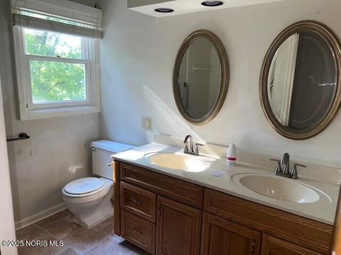 Tiny photo for 5743 E Candlestick Court, Toledo, OH 43615 (MLS # 10000785)