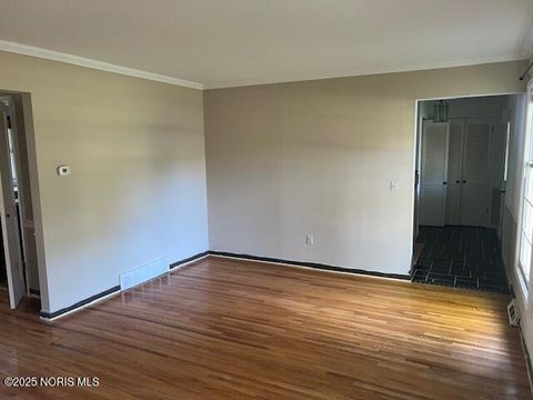 Tiny photo for 5743 E Candlestick Court, Toledo, OH 43615 (MLS # 10000785)