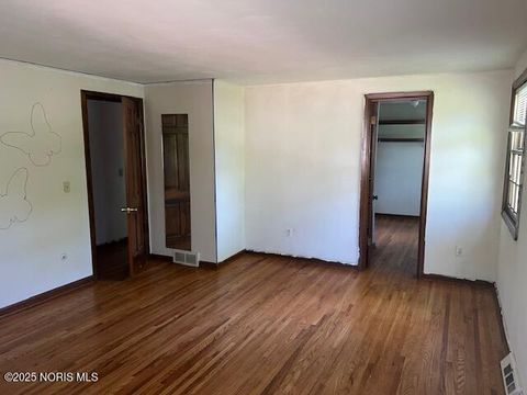 Tiny photo for 5743 E Candlestick Court, Toledo, OH 43615 (MLS # 10000785)