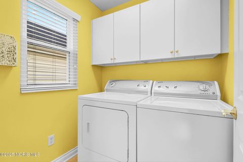 Tiny photo for 4541 Harbour Creek Court, Maumee, OH 43537 (MLS # 10000744)