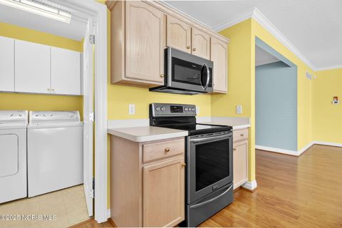 Tiny photo for 4541 Harbour Creek Court, Maumee, OH 43537 (MLS # 10000744)