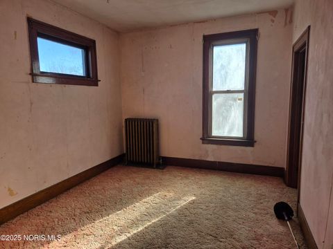 Tiny photo for 2872 County Road 11, Wauseon, OH 43567 (MLS # 10000742)