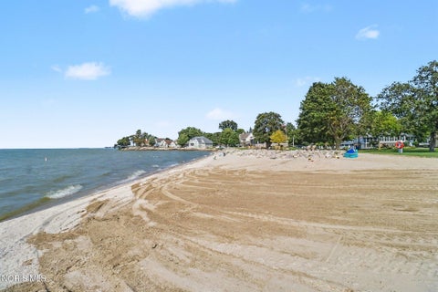 Tiny photo for 1412 N Orchard Beach Drive, Port Clinton, OH 43452 (MLS # 10012912)