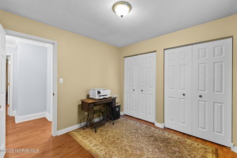 Tiny photo for 418 W Ridge Drive, Fostoria, OH 44830 (MLS # 10000528)