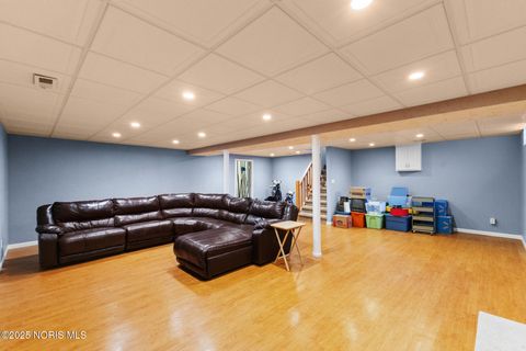Tiny photo for 418 W Ridge Drive, Fostoria, OH 44830 (MLS # 10000528)