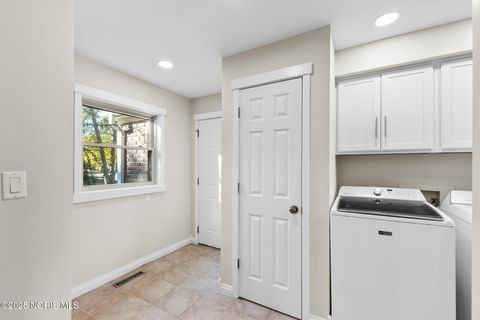 Tiny photo for 418 W Ridge Drive, Fostoria, OH 44830 (MLS # 10000528)