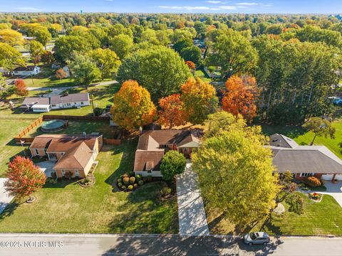 Tiny photo for 418 W Ridge Drive, Fostoria, OH 44830 (MLS # 10000528)