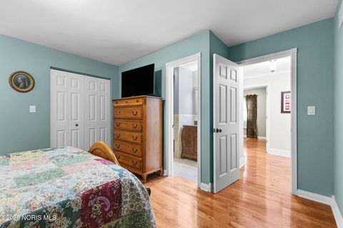 Tiny photo for 418 W Ridge Drive, Fostoria, OH 44830 (MLS # 10000528)