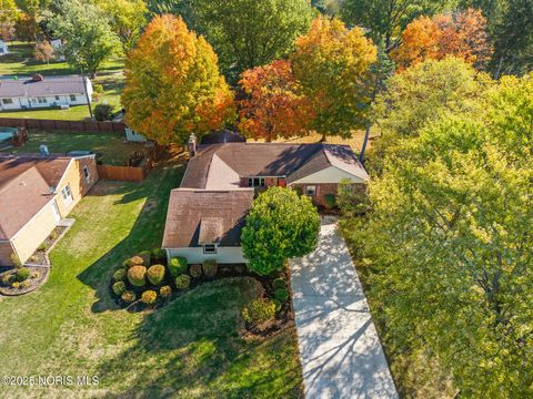 Tiny photo for 418 W Ridge Drive, Fostoria, OH 44830 (MLS # 10000528)