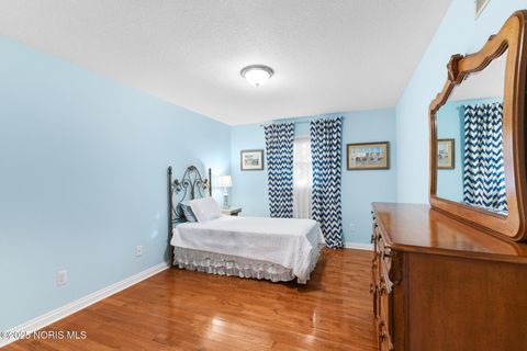 Tiny photo for 418 W Ridge Drive, Fostoria, OH 44830 (MLS # 10000528)