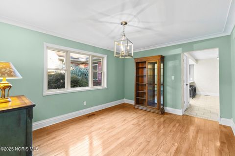 Tiny photo for 418 W Ridge Drive, Fostoria, OH 44830 (MLS # 10000528)