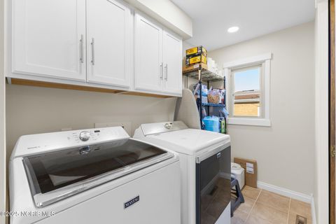 Tiny photo for 418 W Ridge Drive, Fostoria, OH 44830 (MLS # 10000528)