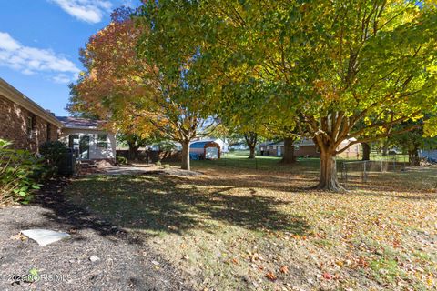 Tiny photo for 418 W Ridge Drive, Fostoria, OH 44830 (MLS # 10000528)