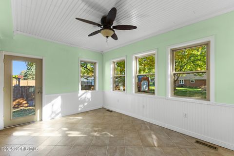 Tiny photo for 418 W Ridge Drive, Fostoria, OH 44830 (MLS # 10000528)
