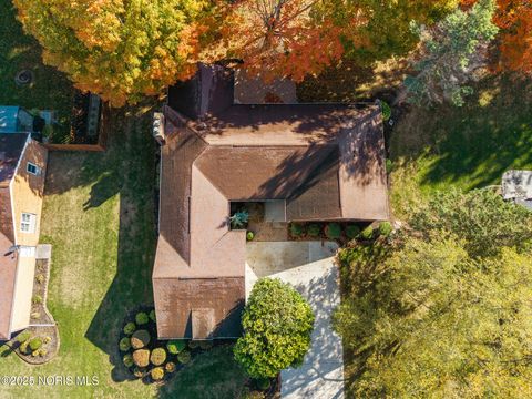 Tiny photo for 418 W Ridge Drive, Fostoria, OH 44830 (MLS # 10000528)