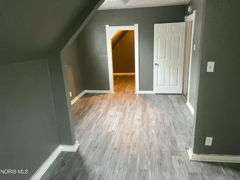 Tiny photo for 913 Berry Street, Toledo, OH 43605 (MLS # 10008931)