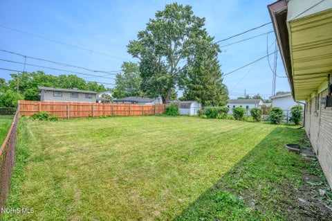 Tiny photo for 1328 Cady Street, Maumee, OH 43537 (MLS # 10011028)