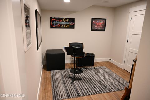 Tiny photo for 7524 Larberg Lane, Sylvania, OH 43560 (MLS # 10002932)