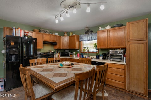 Tiny photo for 1315 Mary Lou Court, Perrysburg, OH 43551 (MLS # 10009275)