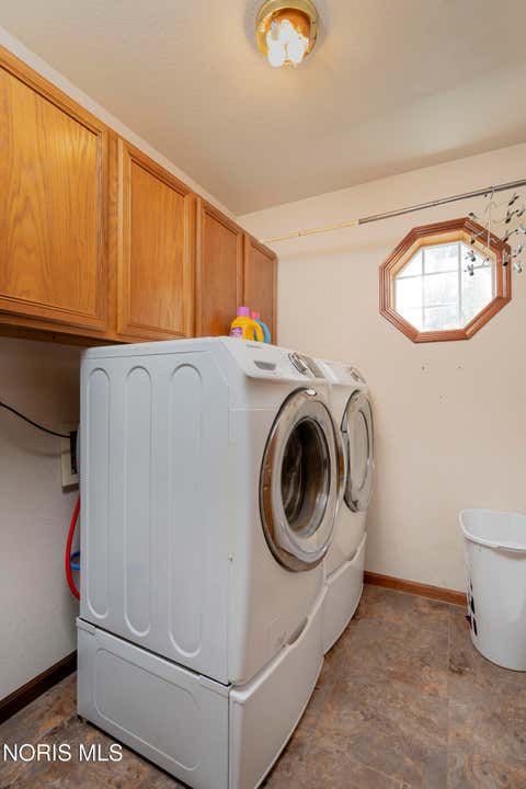 Tiny photo for 1315 Mary Lou Court, Perrysburg, OH 43551 (MLS # 10009275)