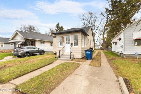 Tiny photo for 914 Turner Avenue, Toledo, OH 43607 (MLS # 10001762)