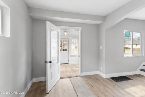 Tiny photo for 914 Turner Avenue, Toledo, OH 43607 (MLS # 10001762)